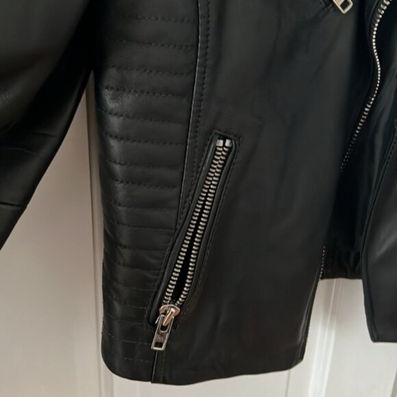 Barney’s leather jacket - Picture 4 of 5
